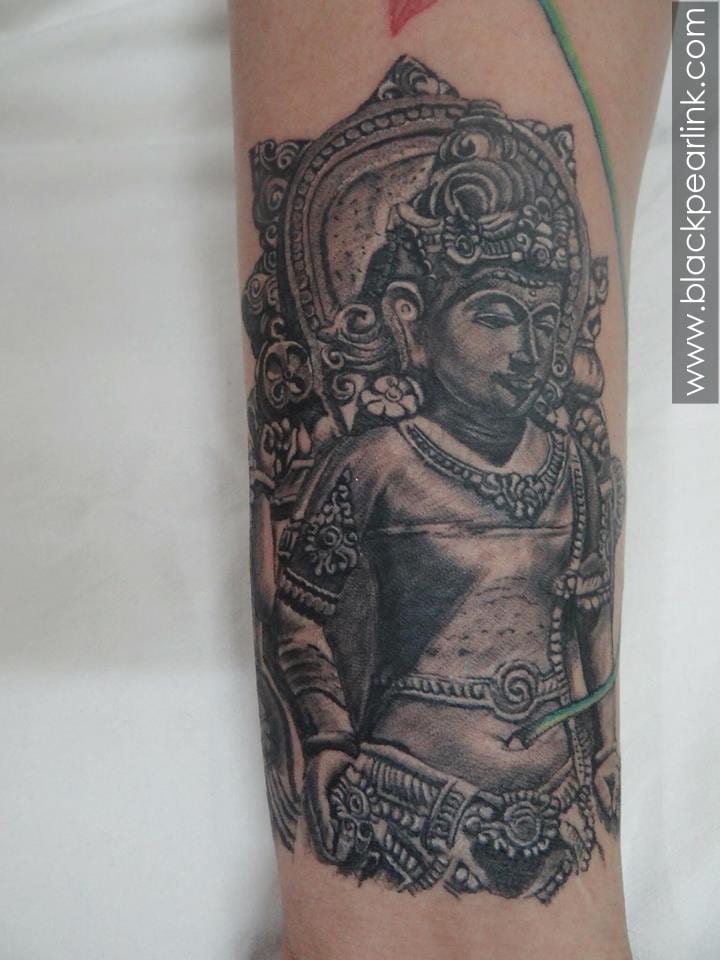 Vintage Karma - Ainslie covered up this old mermaid tattoo with the Hindu  god Vishnu. So many tiny details! Thanks for looking! Check out more of his  coverups and reworks at https://redoyour.tattoo/ |